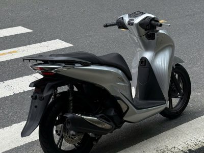 Alternative view of SH 125i