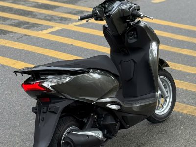 Alternative view of Lead 2025