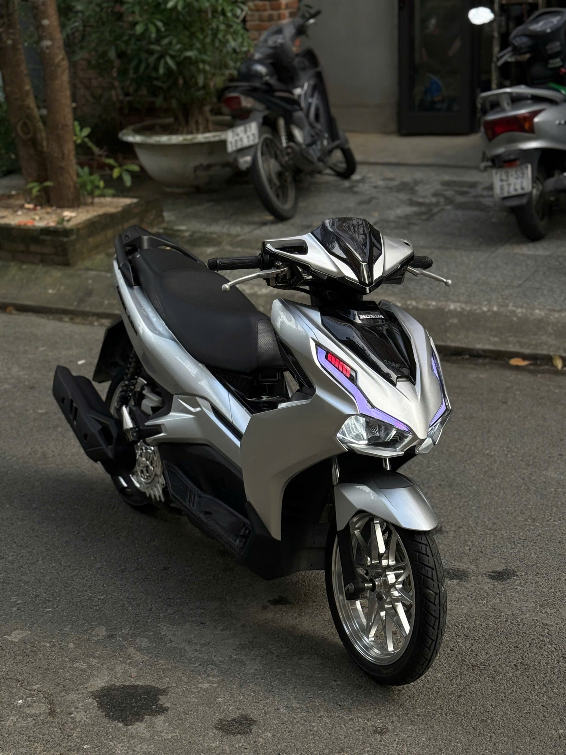 AB 125 zin kiểng nhẹ