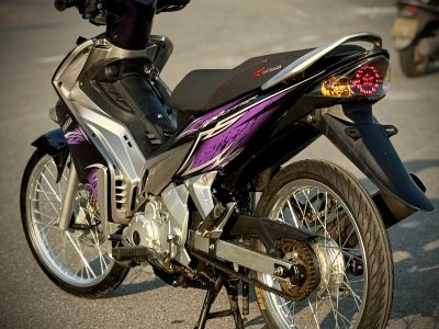 Alternative view of Exciter 135 ctd up xuống áo