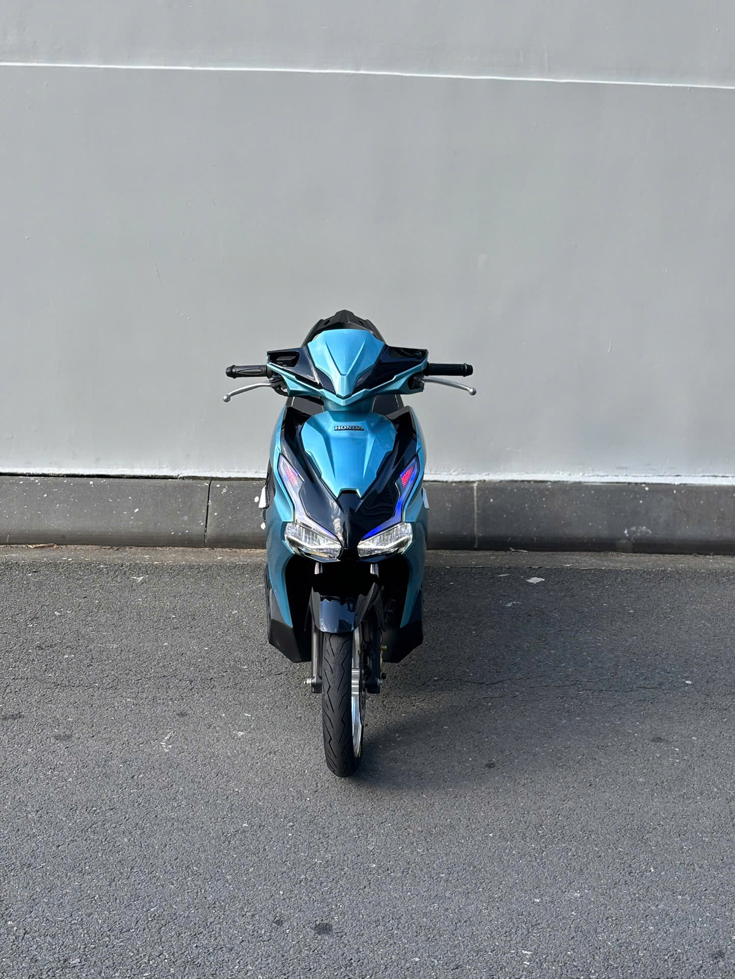 AB 150 full đèn trước sau