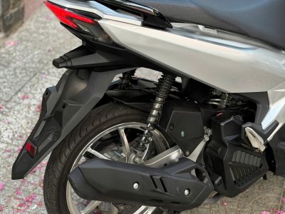 Alternative view of AB 125 zin kiểng