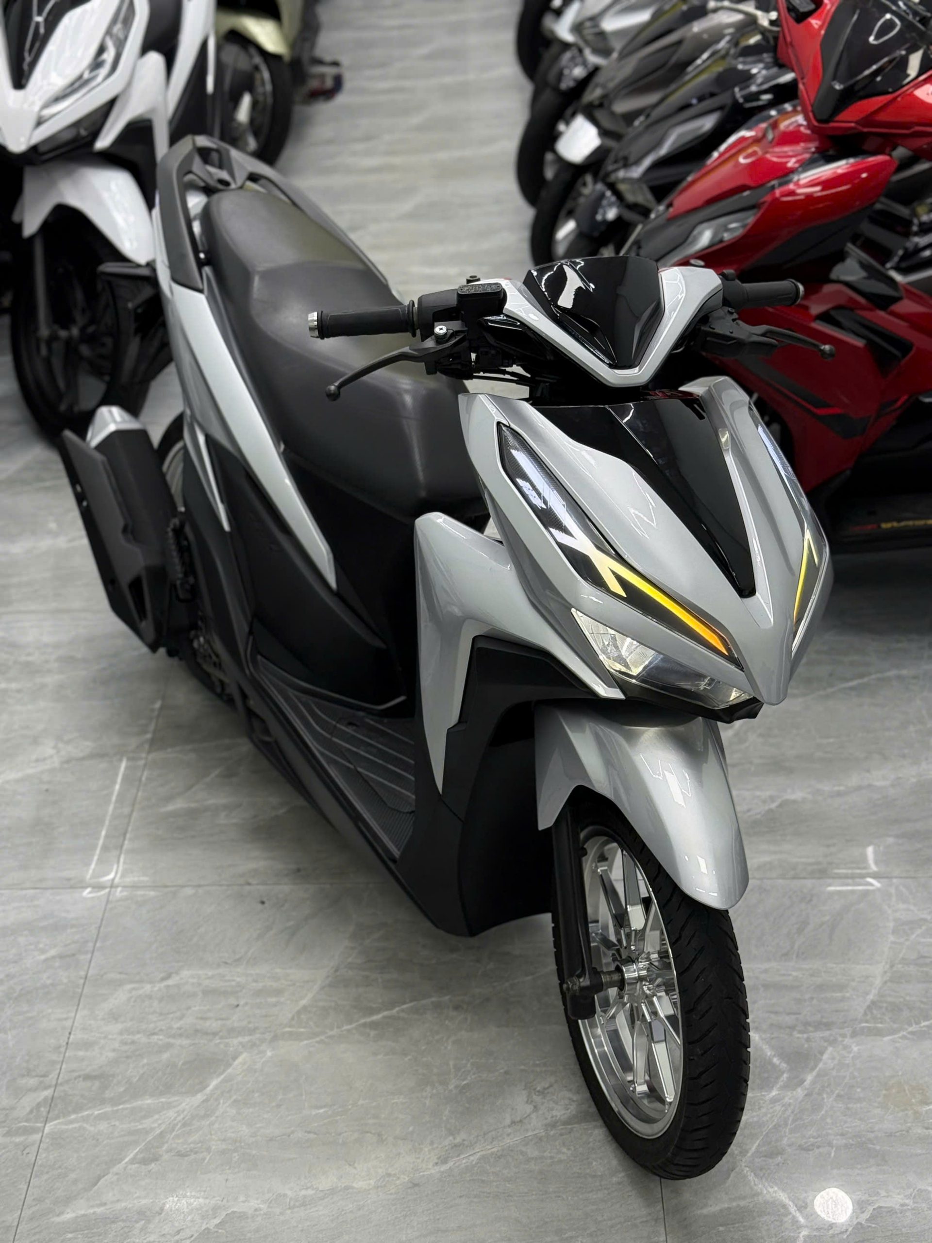 Vario 125 zin kiểng (Hồ sơ sẵn bấm số ngay)