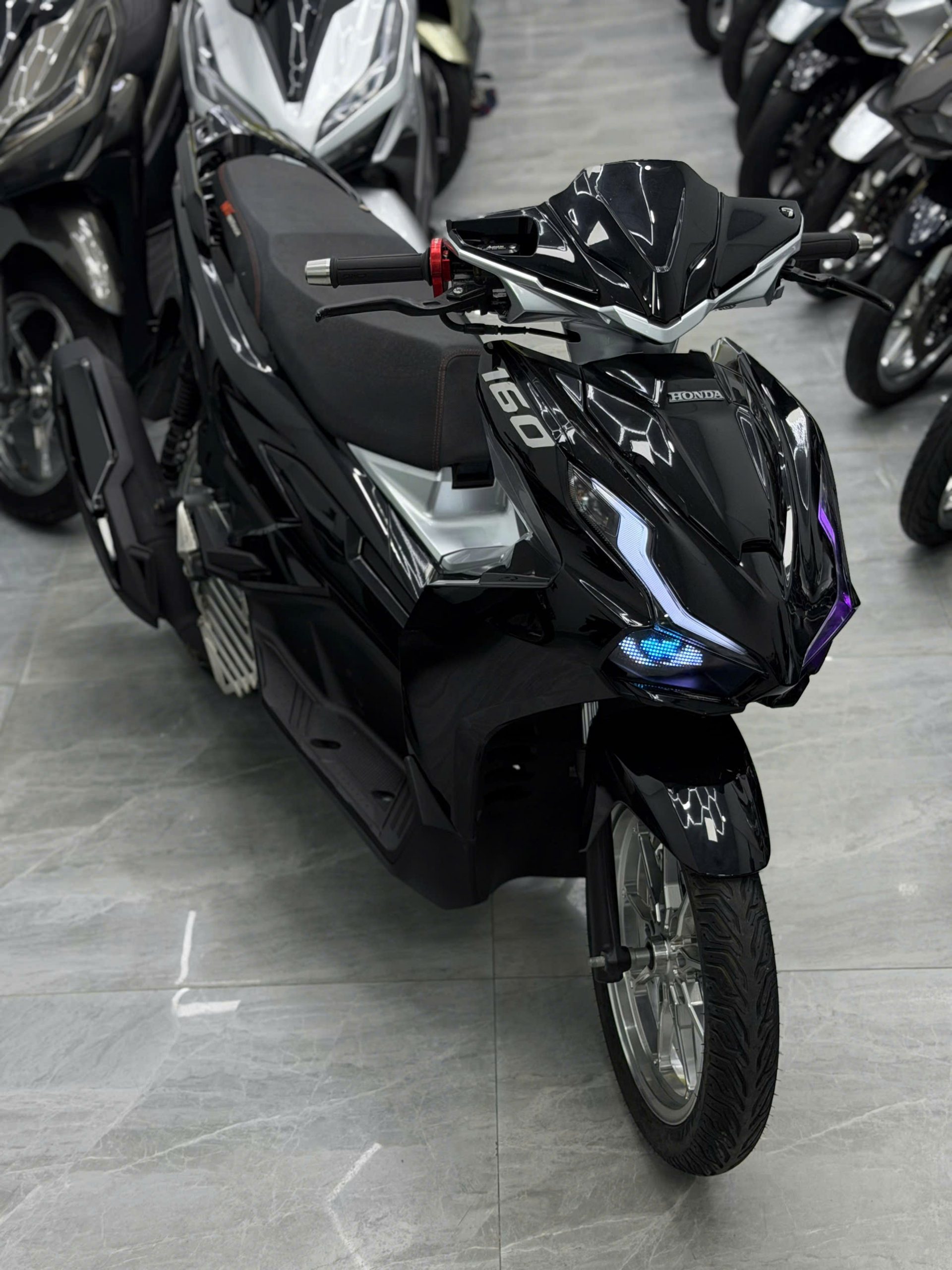 AB 160 kiểng nhẹ