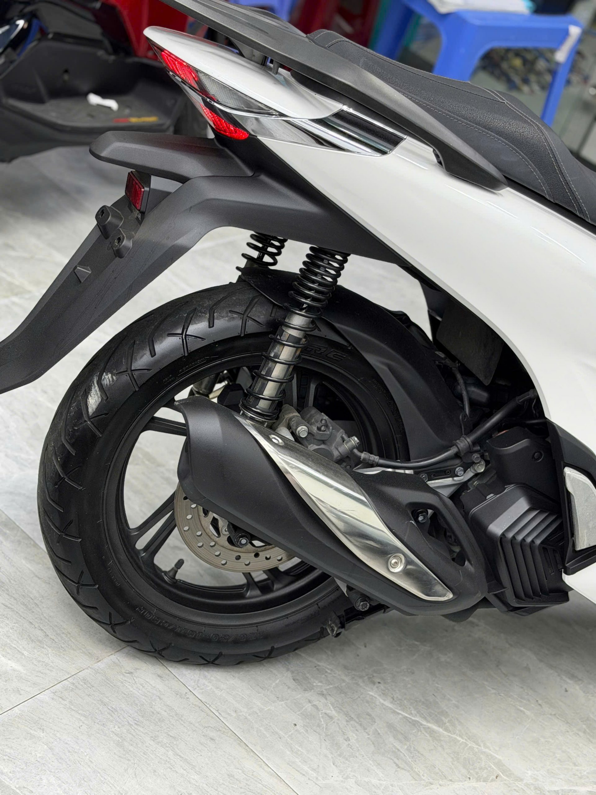 SH 125 2024 odo 3000km (Biển đẹp 000.79) - Ảnh 2