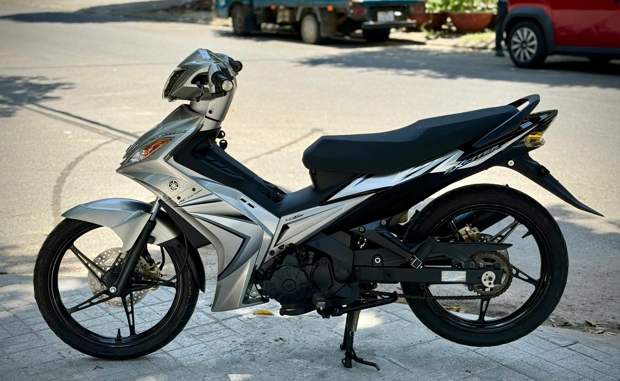 Exciter 135 xuống 2010 zin keng - Ảnh 4