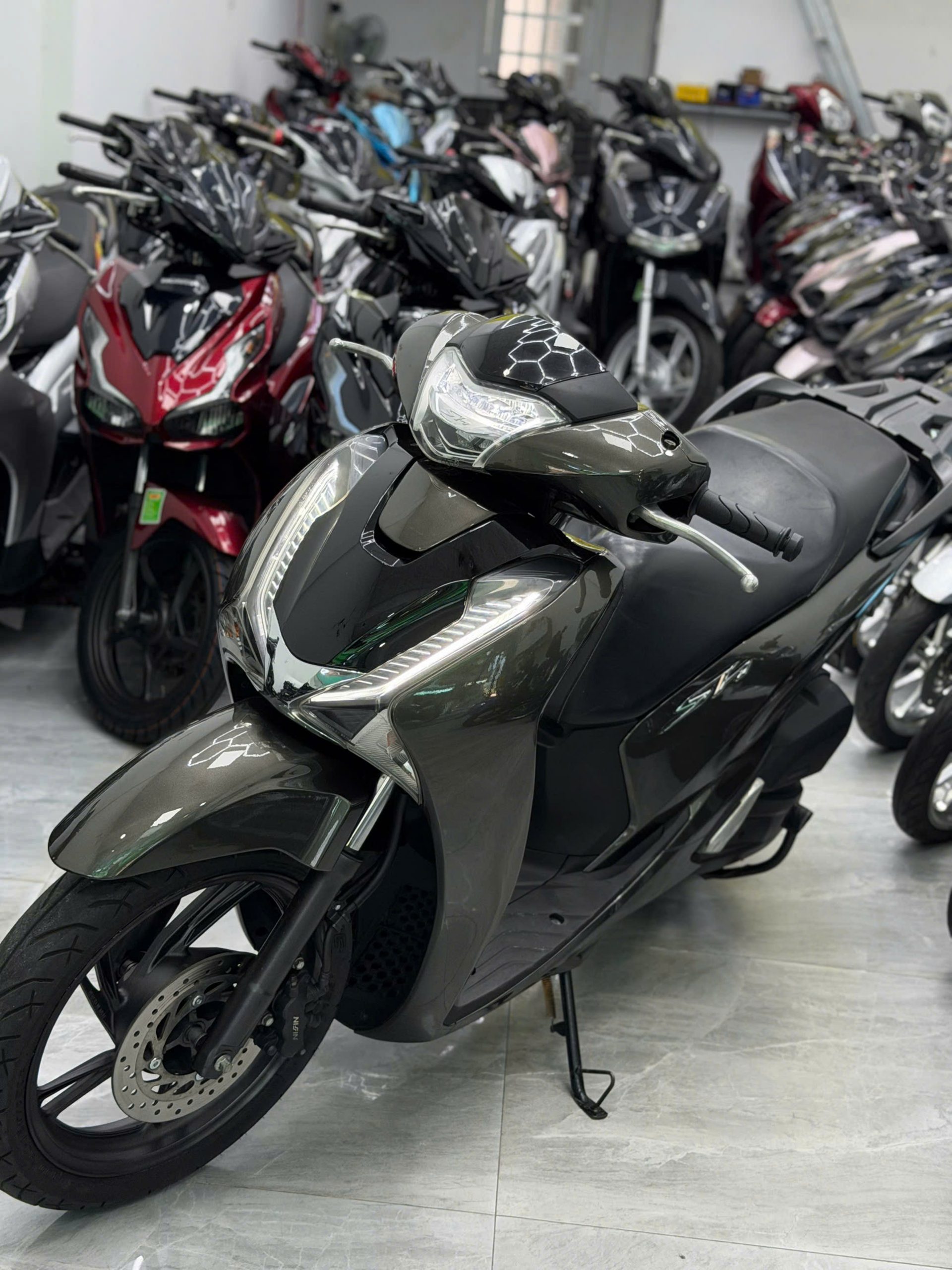 SH 125 mẫu cũ xám lampo (Hồ sơ sẵn bấm số ngay) - Ảnh 2