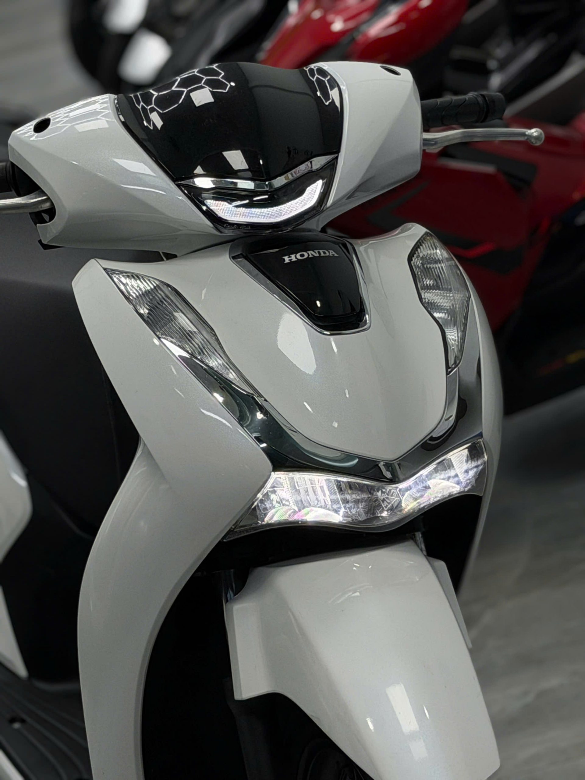 SH 125 zin keng (Hồ sơ sẵn bấm số ngay)