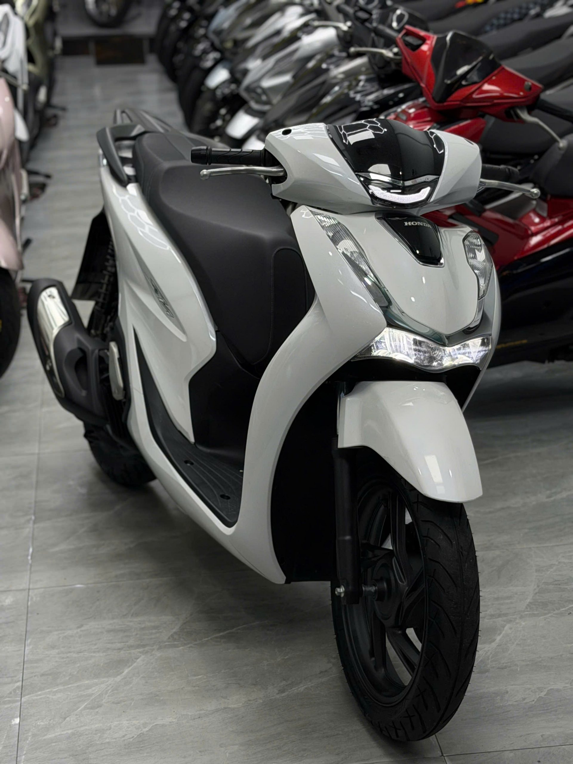 SH 125 zin keng (Hồ sơ sẵn bấm số ngay) - Ảnh 2