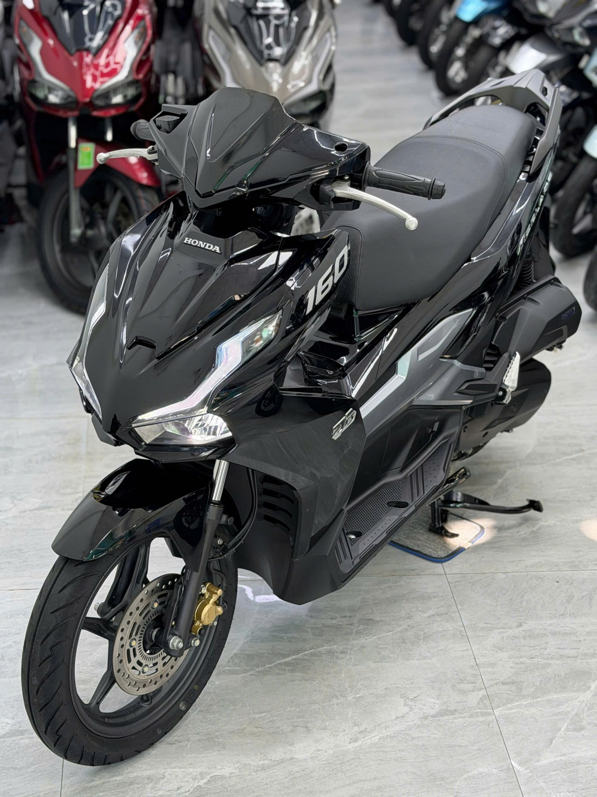 AB 160 2025 odo 1000km