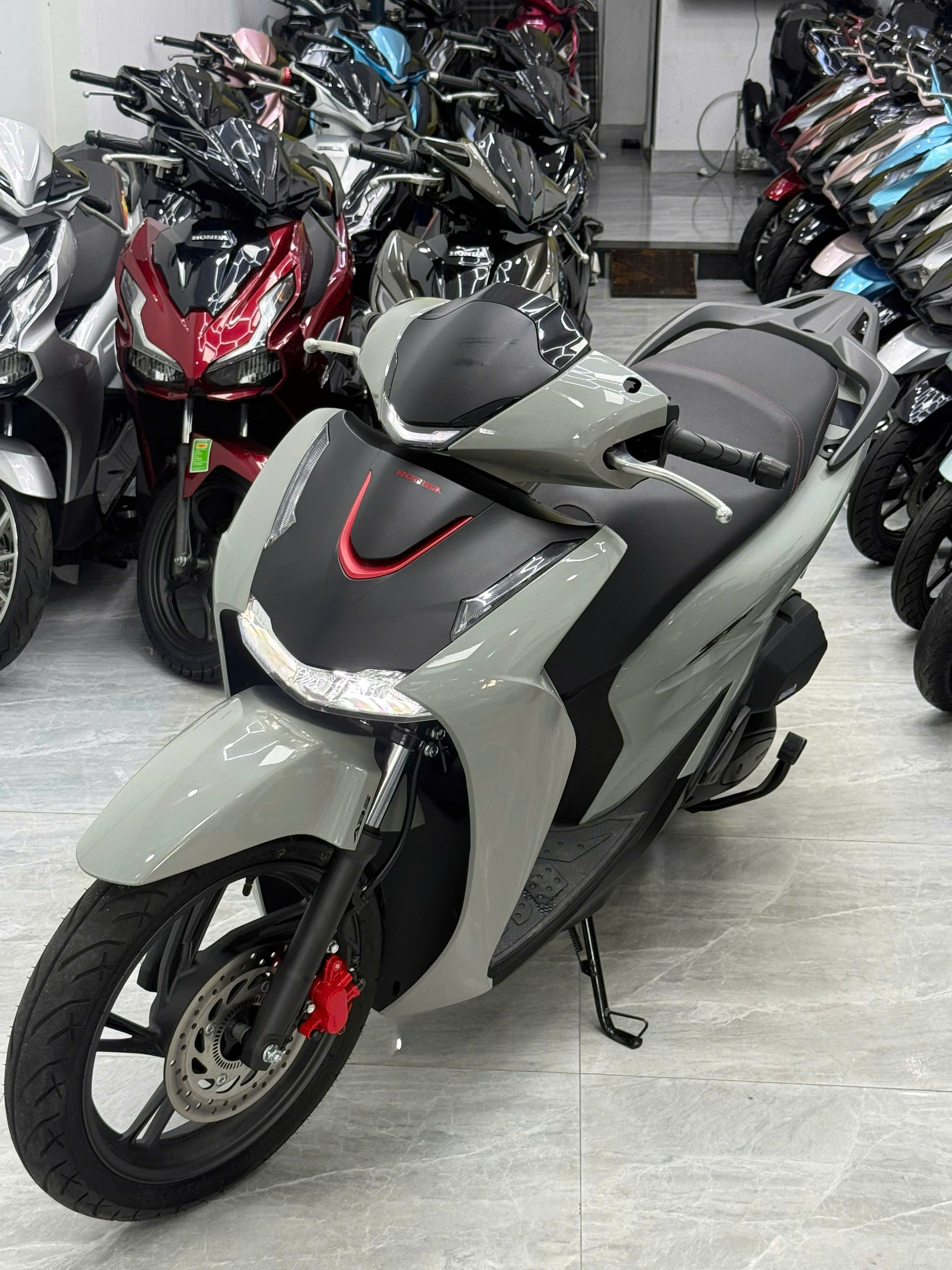SH 125 Abs mẫu mới nhất - Ảnh 3