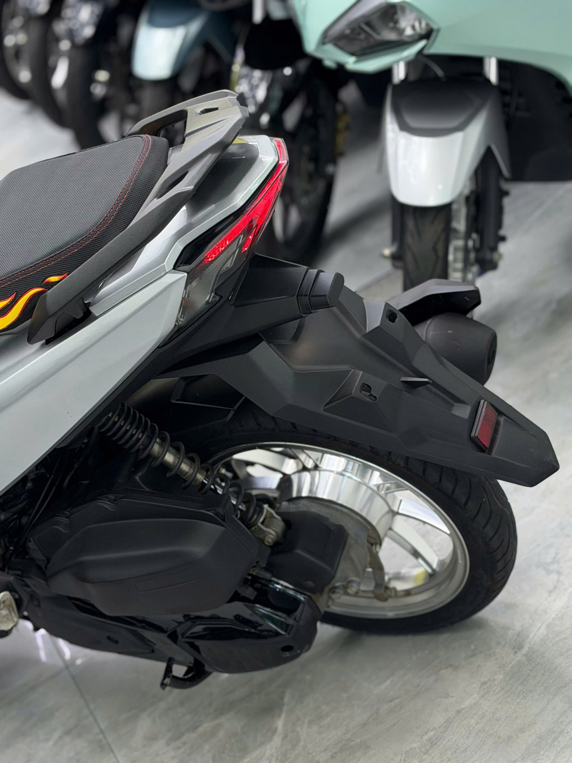 AB 125 kiểng bạc porsche (Hồ sơ sẵn bấm số ngay) - Ảnh 4