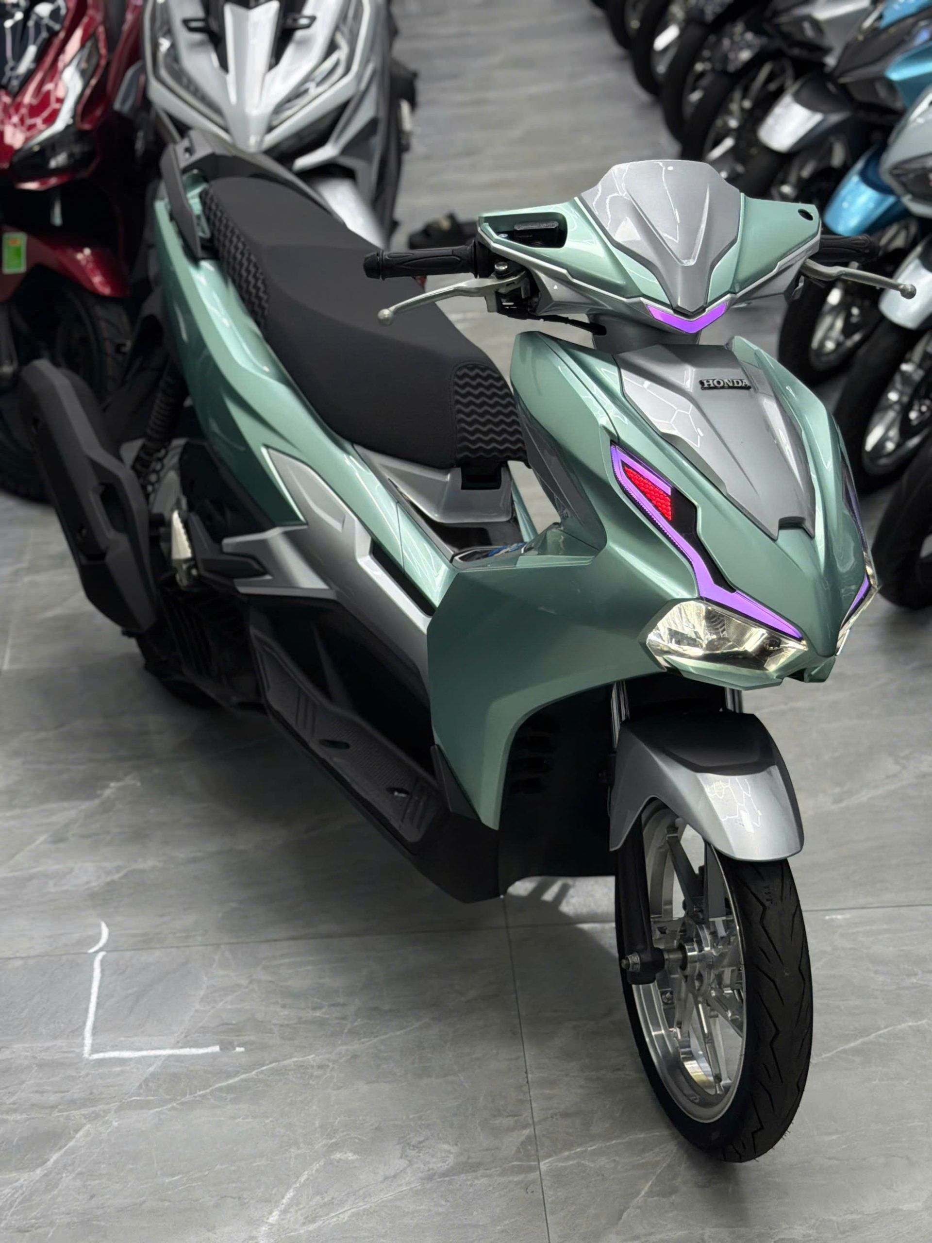 AB 125 4val zin kiểng audi trước sau (Hồ sơ sẵn bấm số ngay)