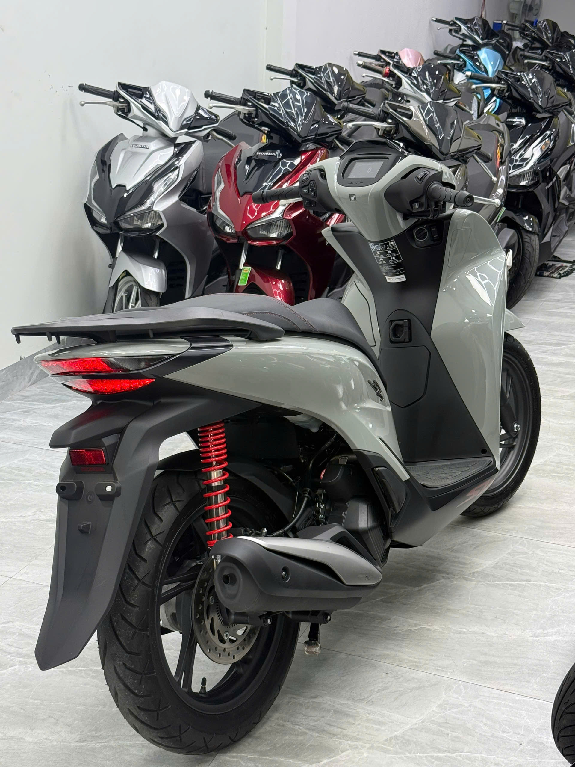 SH 125 Abs mẫu mới nhất - Ảnh 3