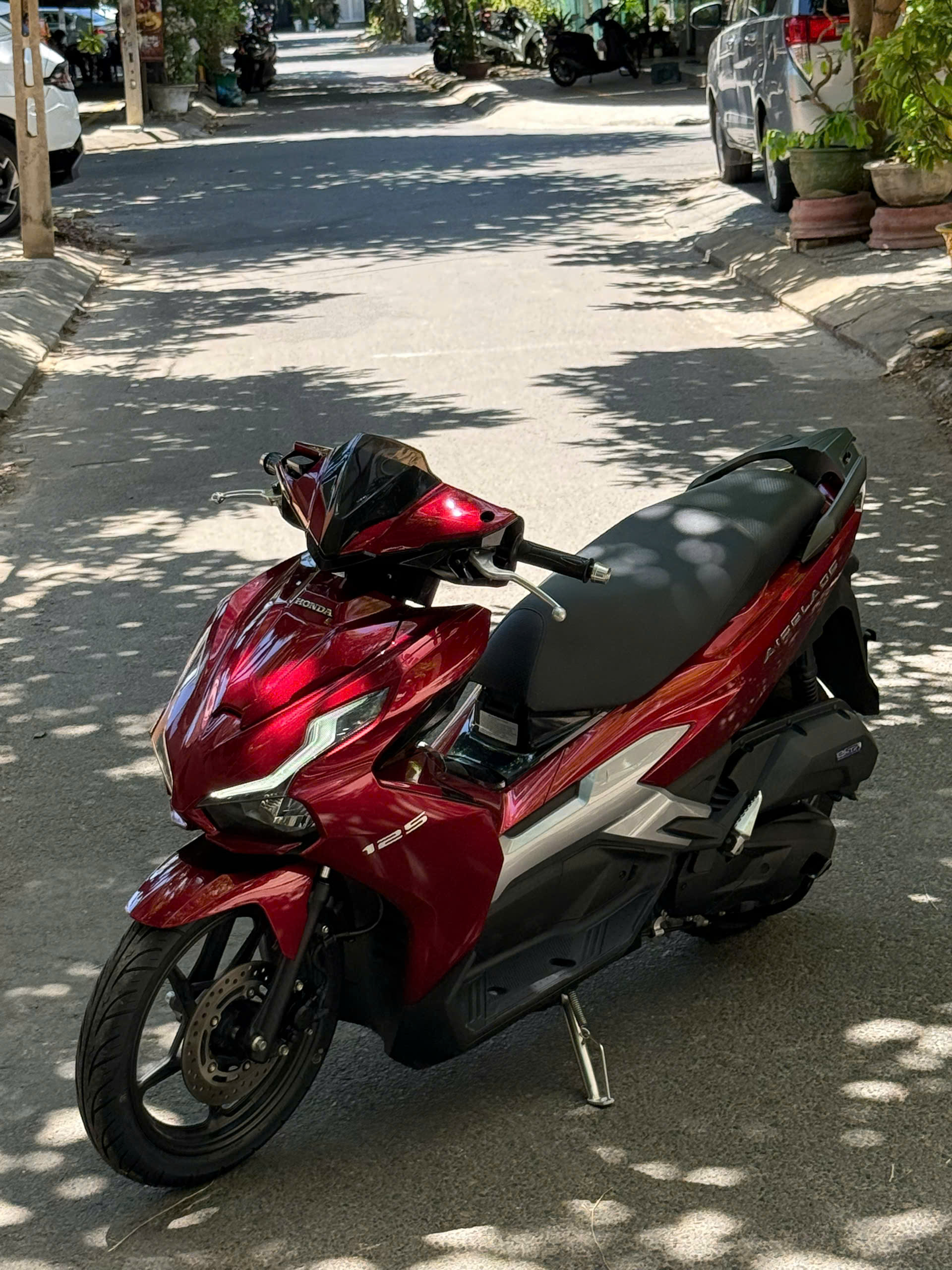 AB 125 2025 đỏ bóng zin zin