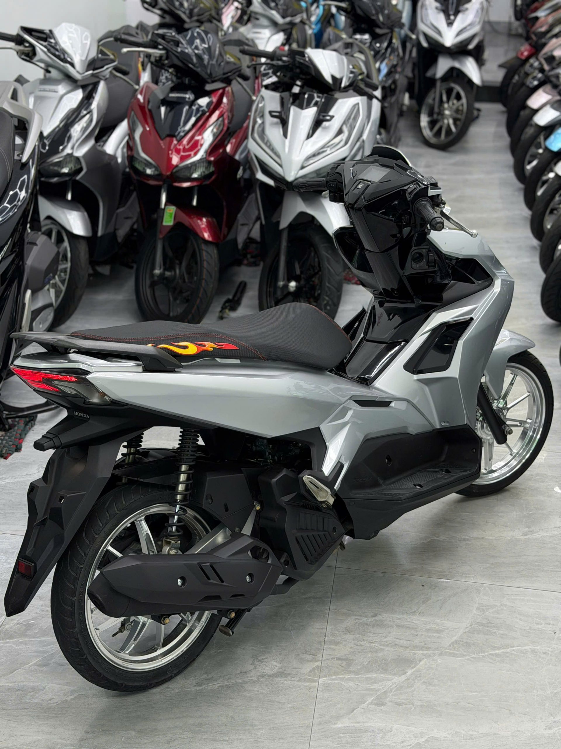 AB 125 kiểng bạc porsche (Hồ sơ sẵn bấm số ngay) - Ảnh 2