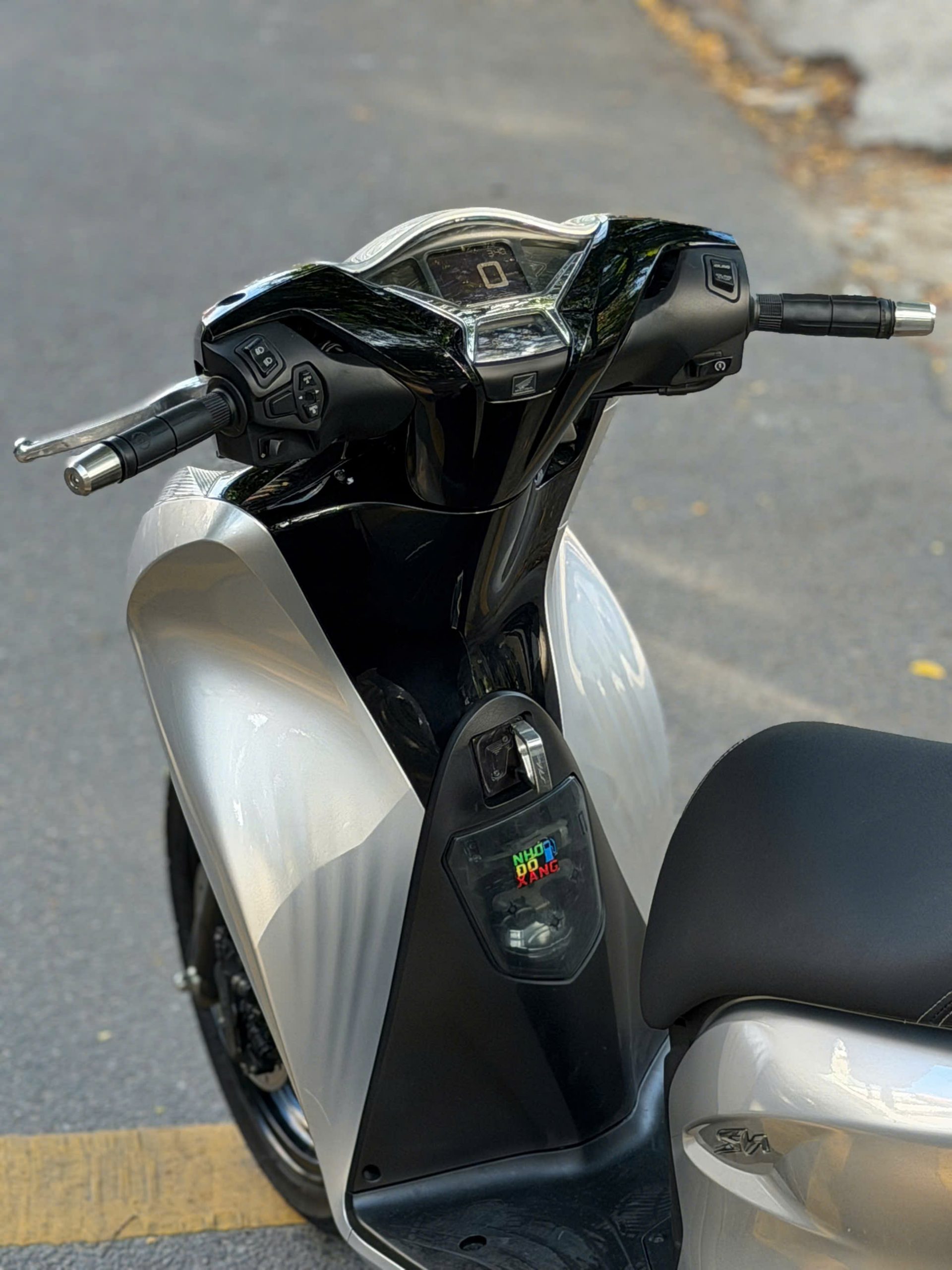 SH 125 bạc porsche (Hồ sơ sẵn bấm số ngay) - Ảnh 2
