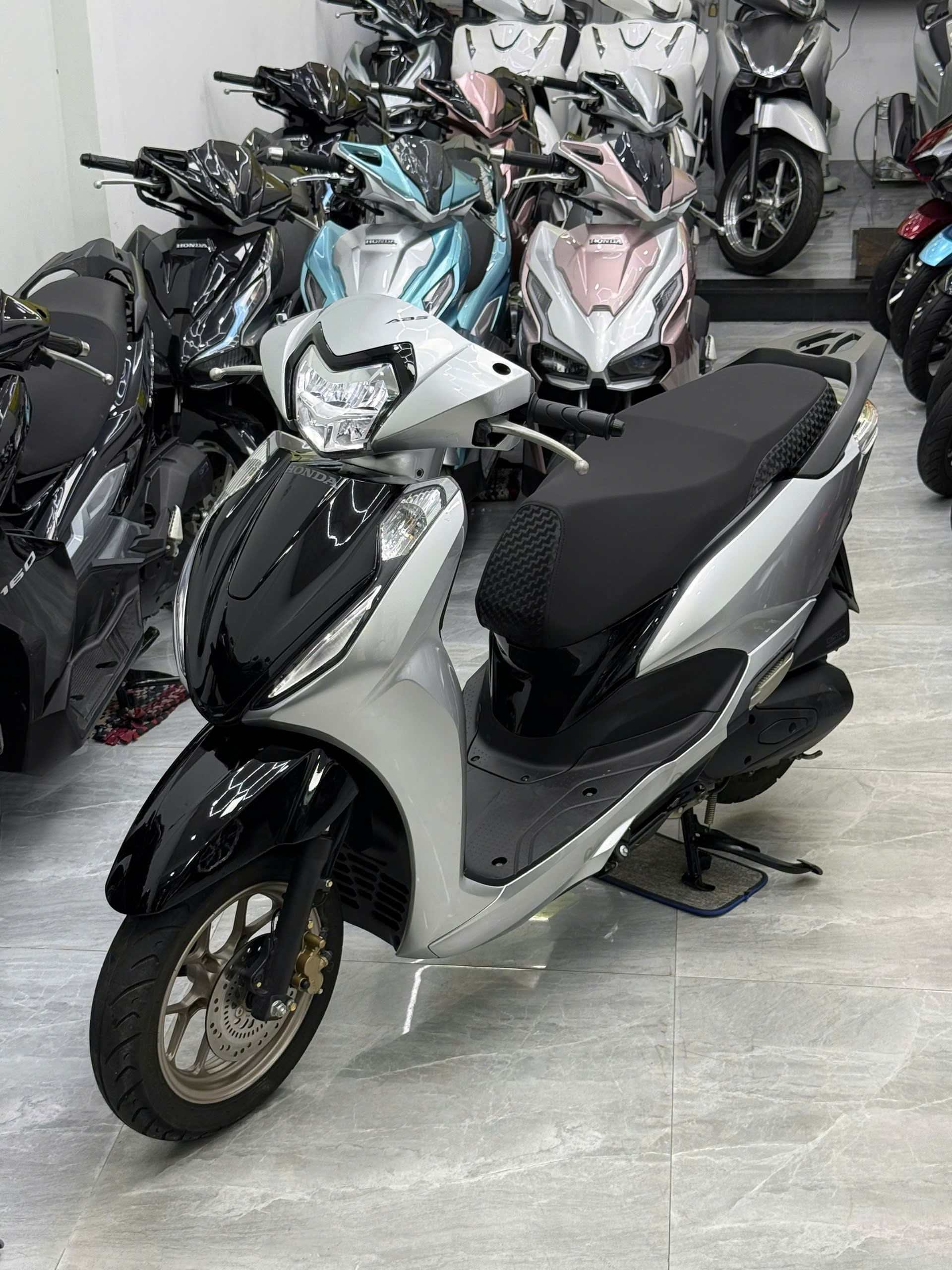 Lead 2025 ABS (Hồ sơ sẵn bấm số ngay)