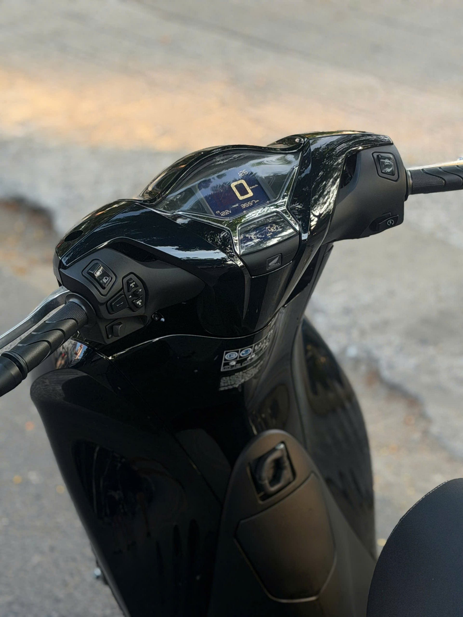 SH 125 2025 (Hồ sơ cầm tay) - Ảnh 3