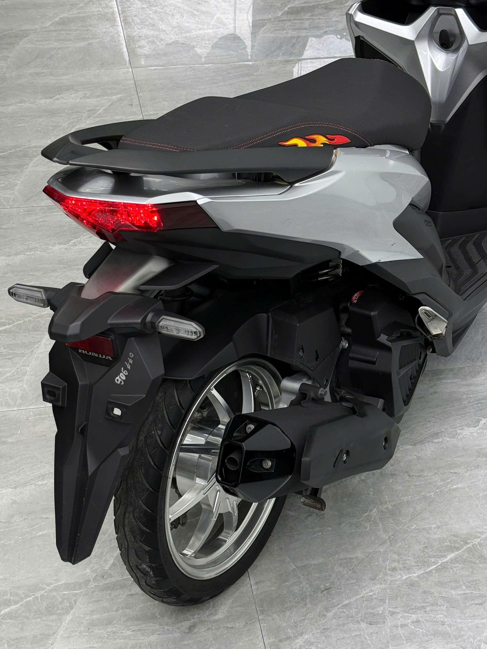Vario 150 zin kiểng nhẹ (Hồ sơ sẵn bấm số ngay) - Ảnh 3
