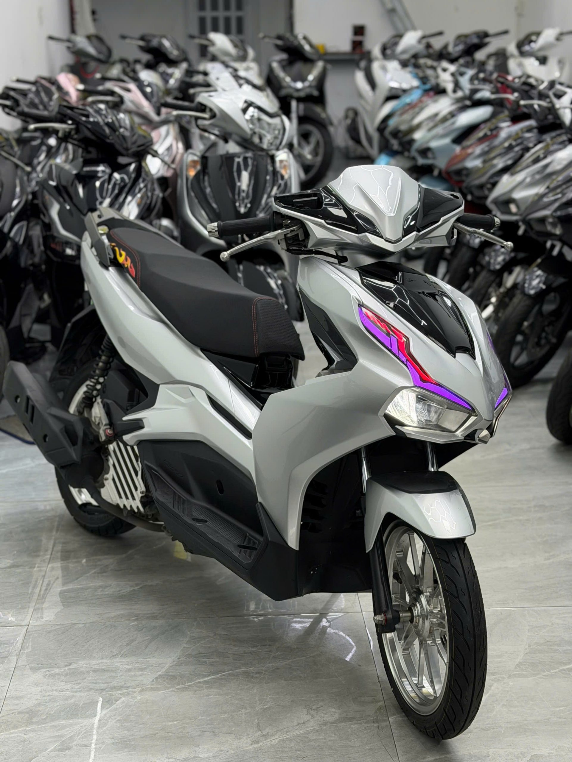AB 125 zin kiểng (Hồ sơ cầm tay bấm số ngay) - Ảnh 4