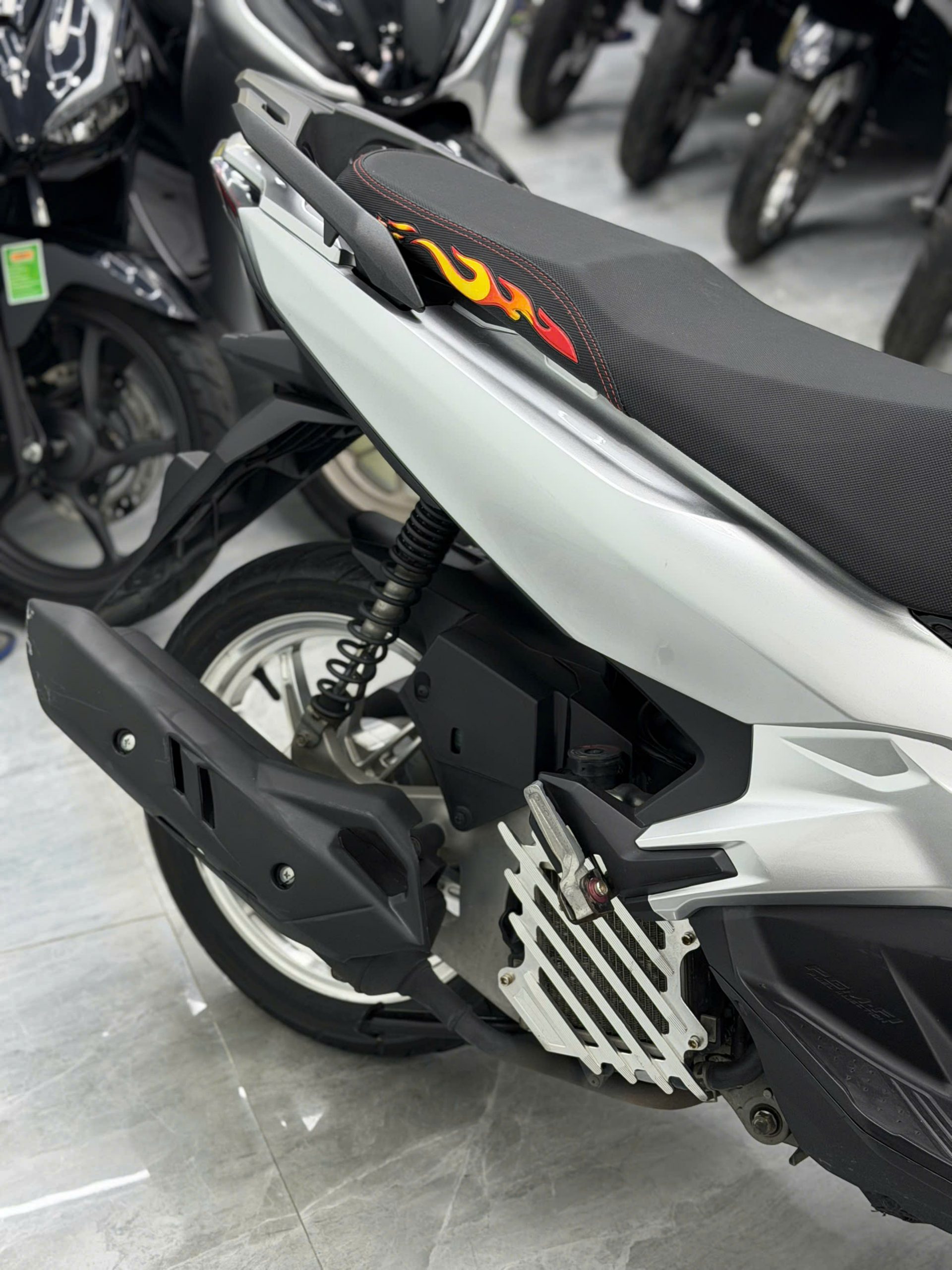 AB 125 zin kiểng (Hồ sơ cầm tay bấm số ngay) - Ảnh 2