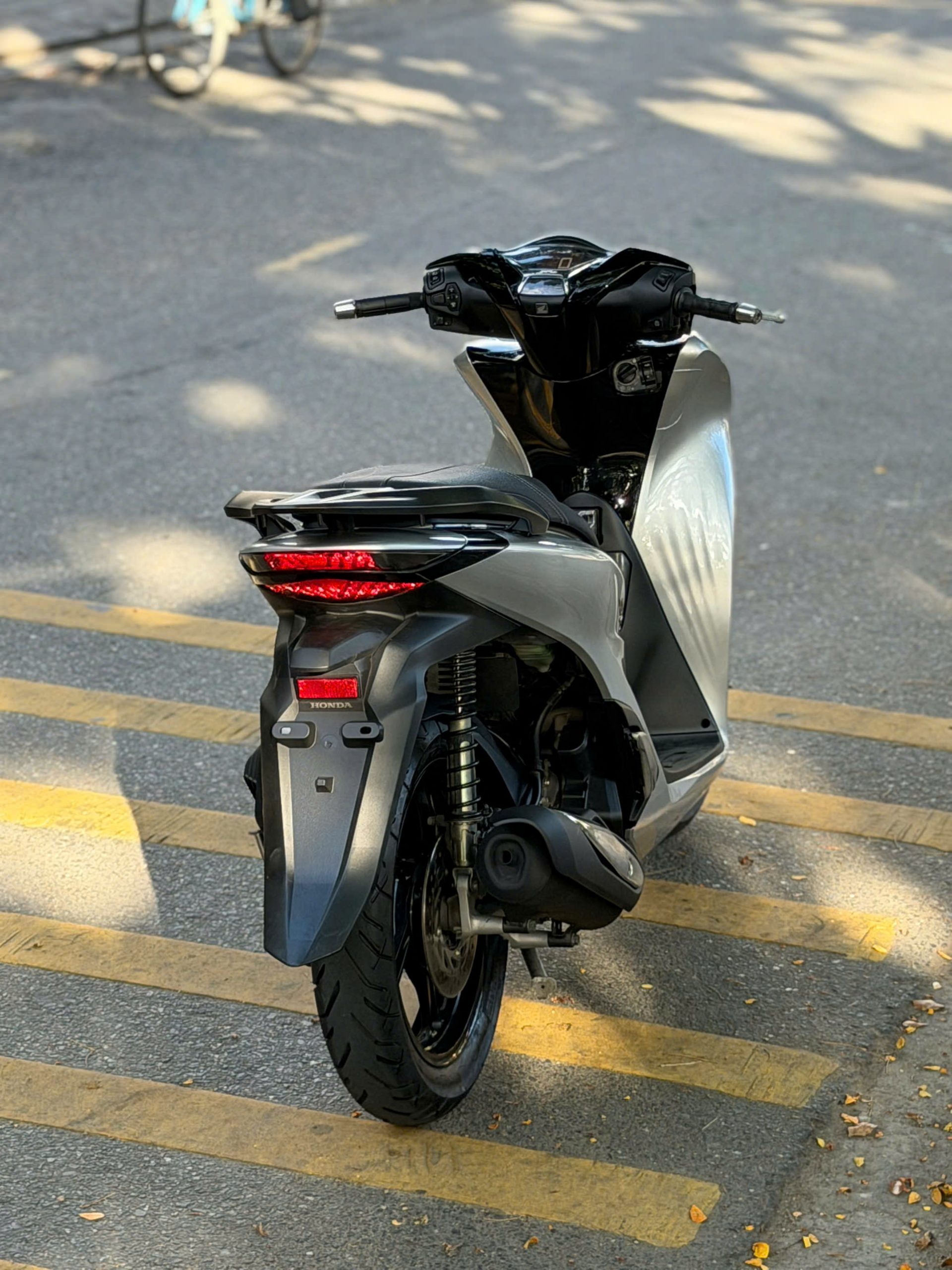 SH 125 bạc porsche (Hồ sơ sẵn bấm số ngay) - Ảnh 4