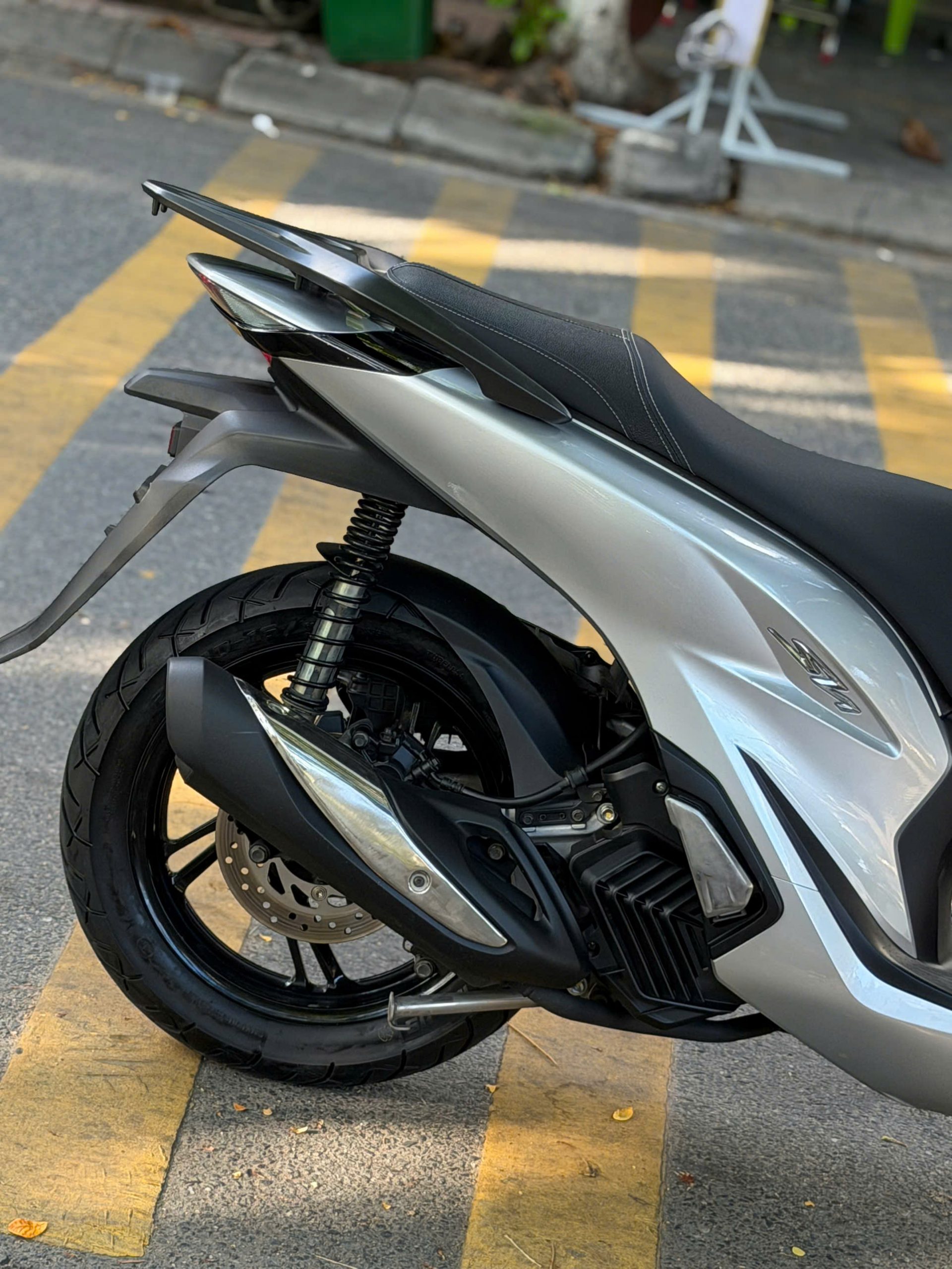 SH 125 bạc porsche (Hồ sơ sẵn bấm số ngay) - Ảnh 3