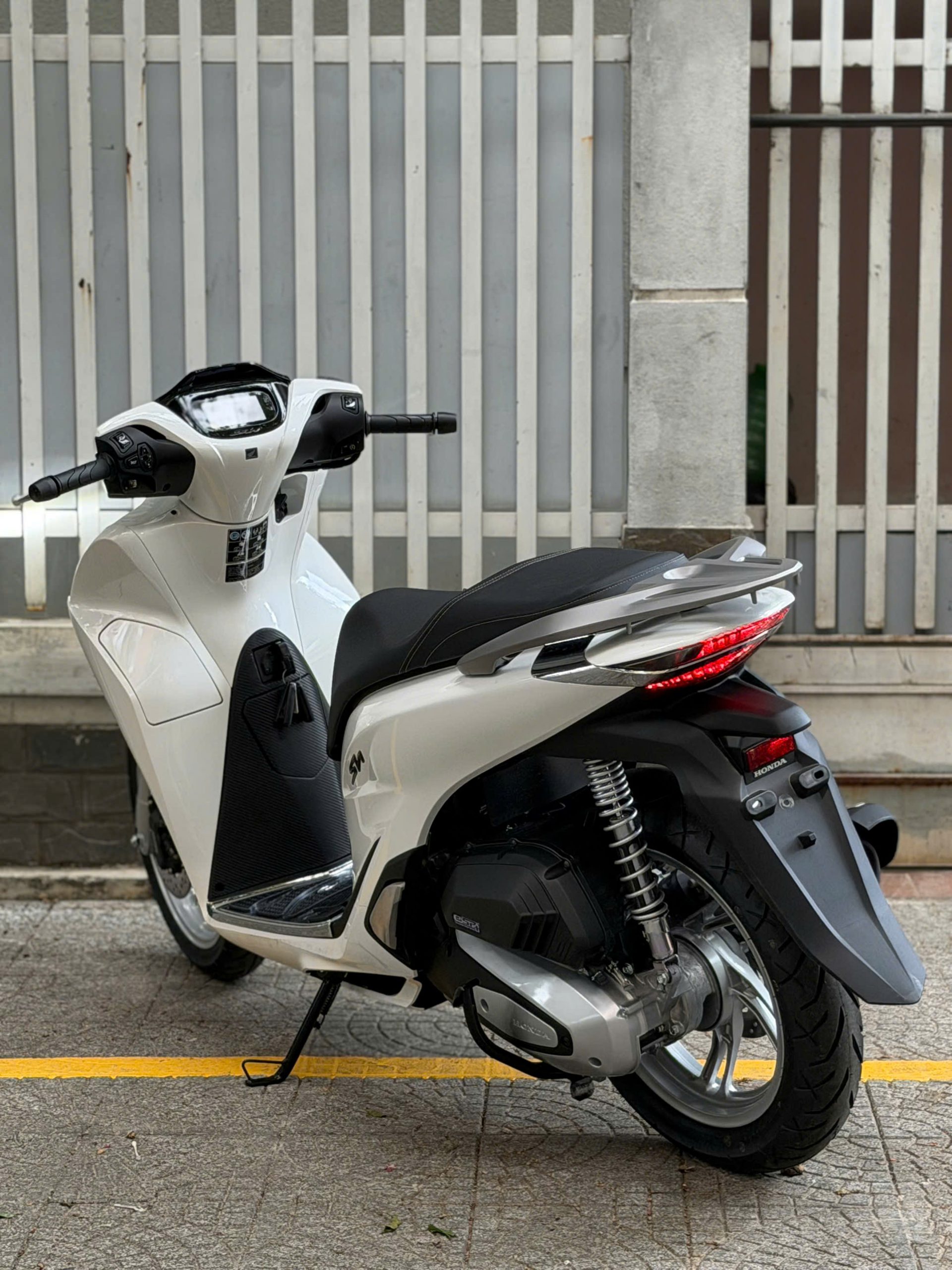 SH 125 2026 odo 500km (Hồ sơ sẵn bấm số ngay) - Ảnh 3