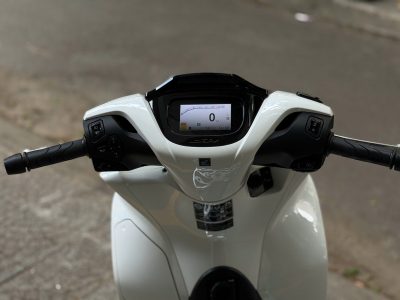 Alternative view of SH 125 2026 odo 500km (Hồ sơ sẵn bấm số ngay)