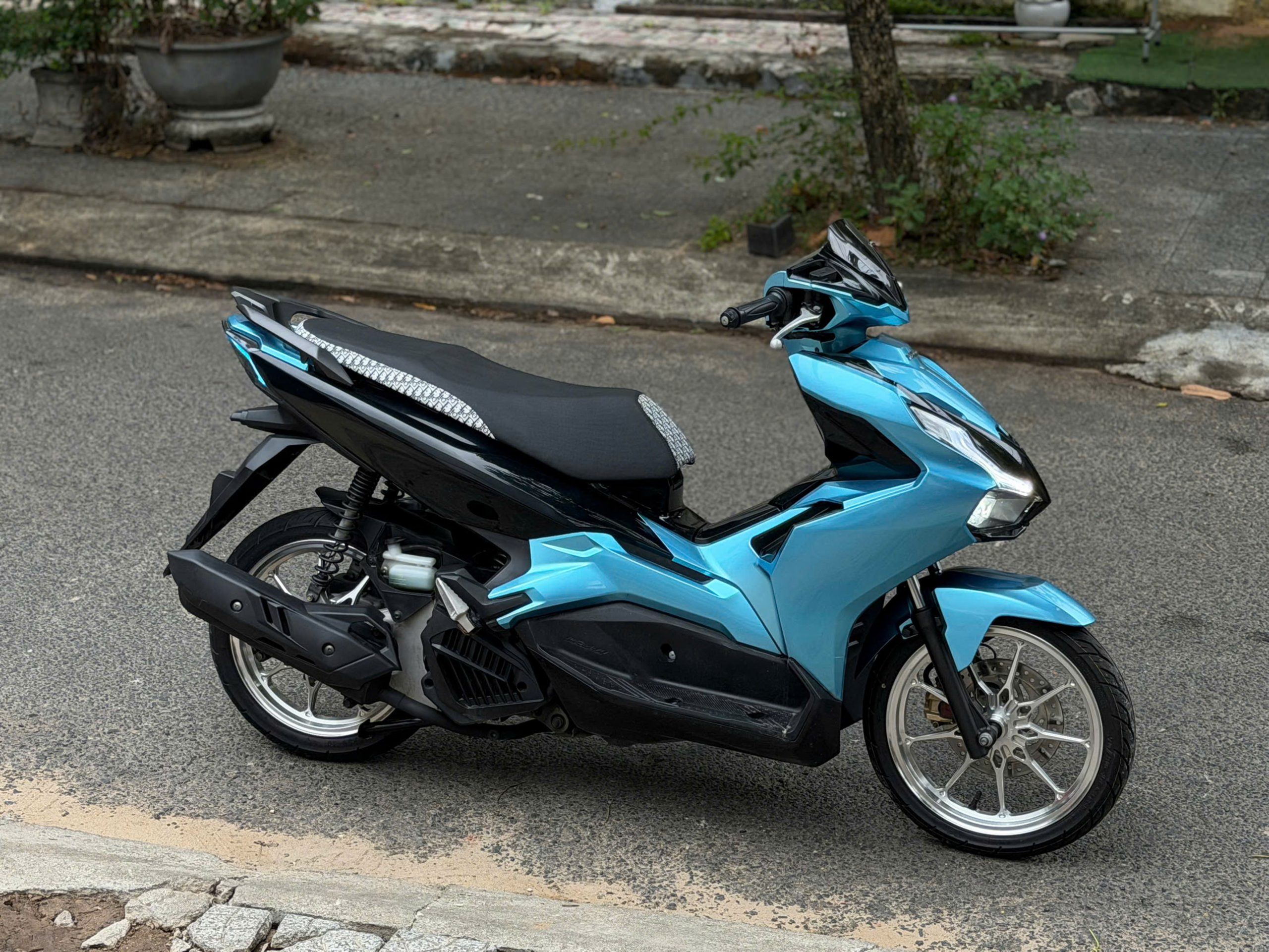 AB 150 zin kiểng (Hồ sơ cầm tay bấm số ngay) - Ảnh 3