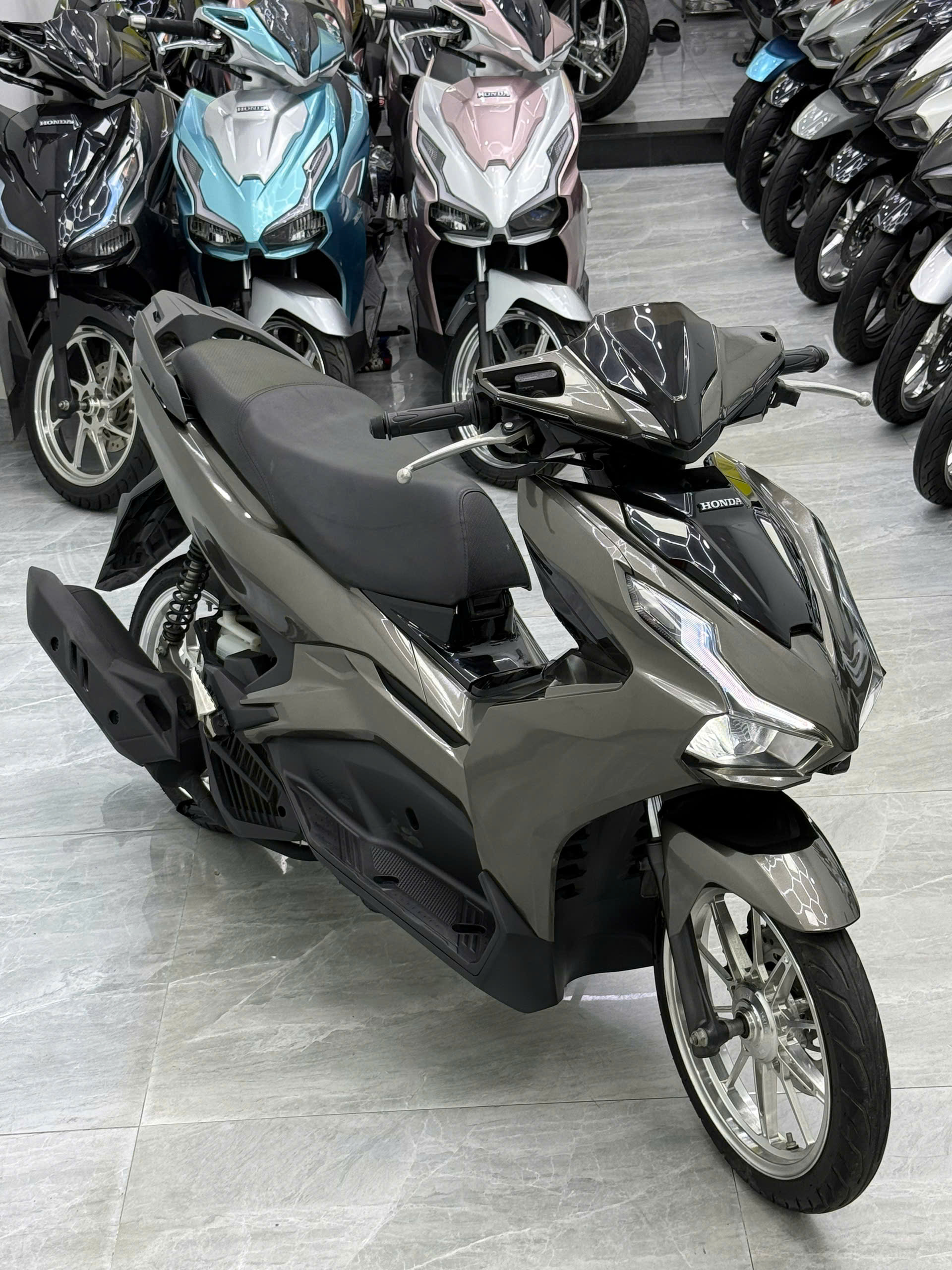 AB 150 xám lampo zin kiểng (Hồ sơ cầm tay bấm số ngay)