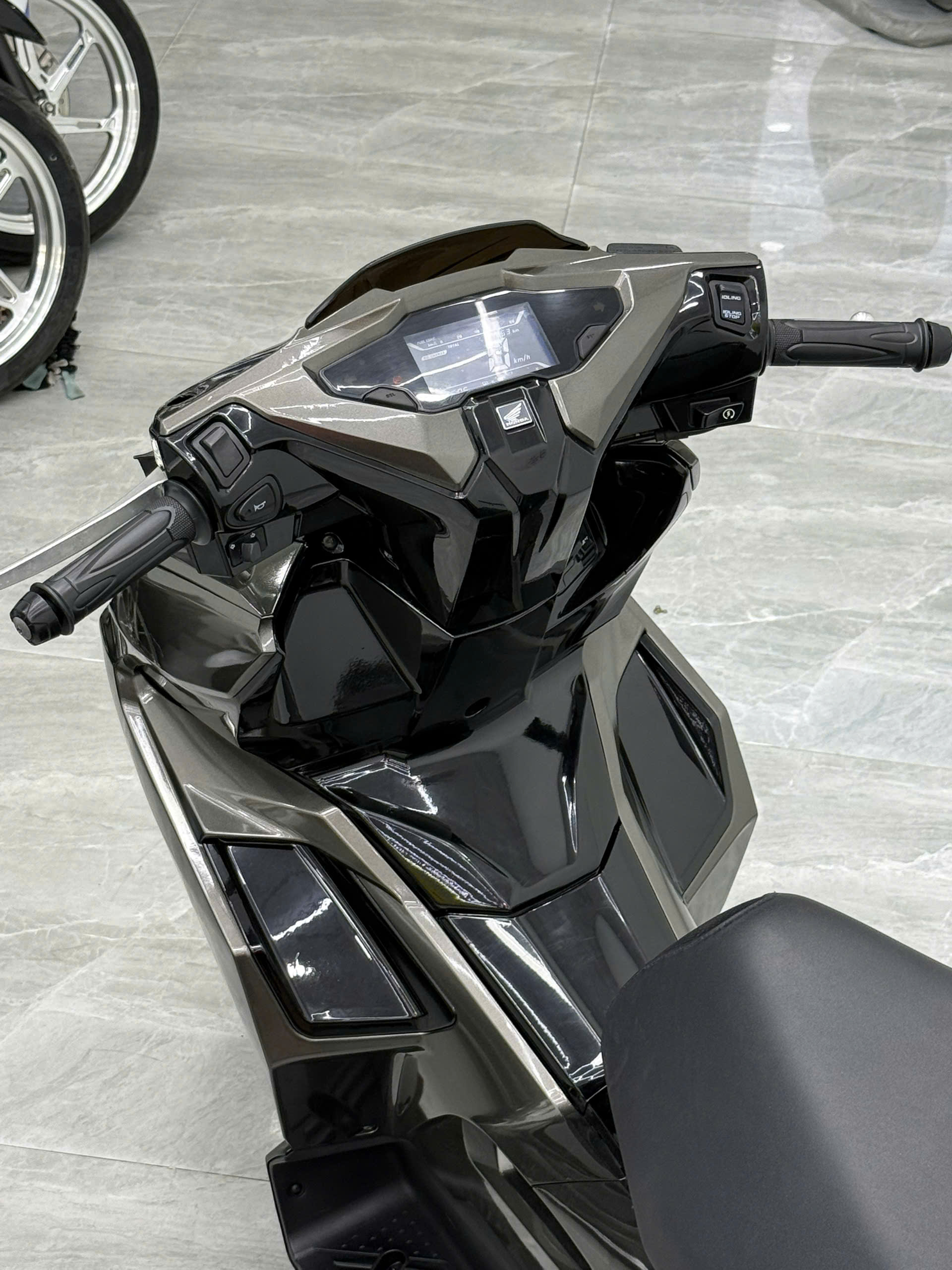 AB 150 xám lampo zin kiểng (Hồ sơ cầm tay bấm số ngay) - Ảnh 3