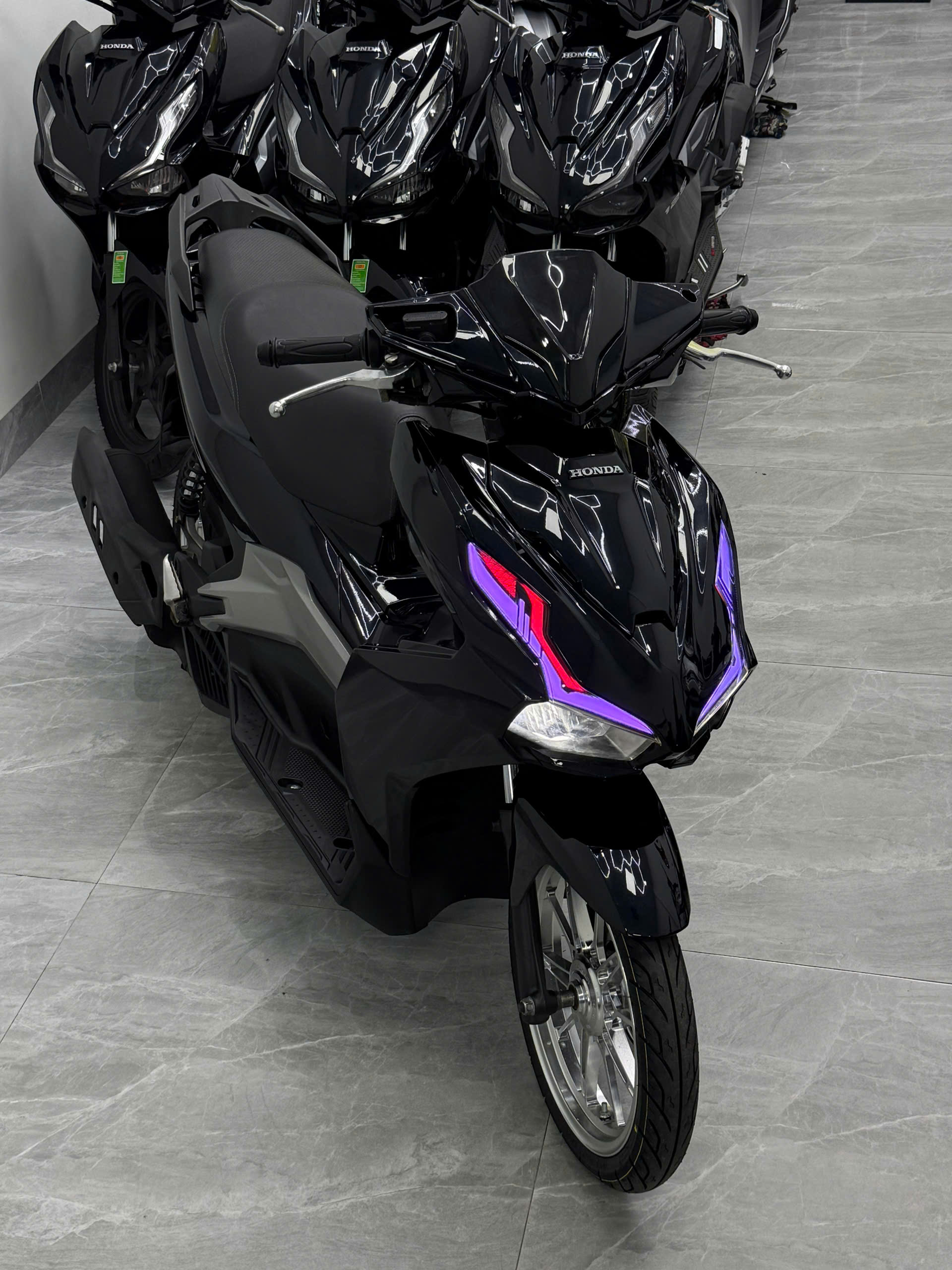AB 125 zin kiễng (Hồ sơ cầm tay bấm số ngay)